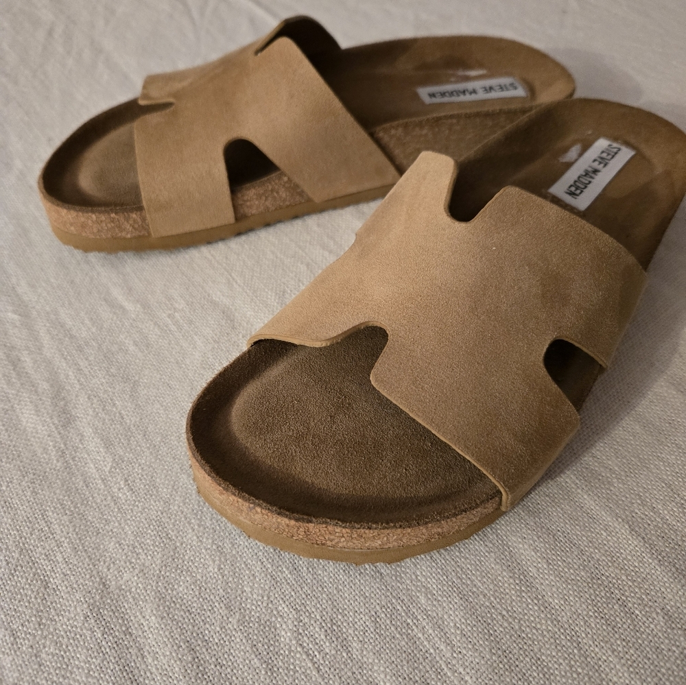 BNWT Steve Madden Tan Suede Slide Sandals